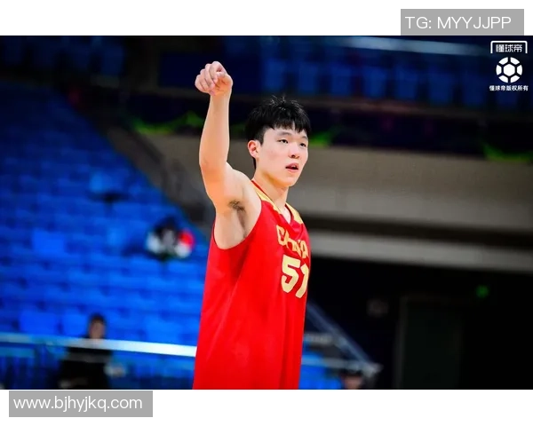 媒体人：杨瀚森有些游离于系统 好像不清楚该干什么